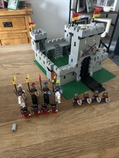 LEGO King's Castle 6080 Set Vintage, Some Pieces Missing