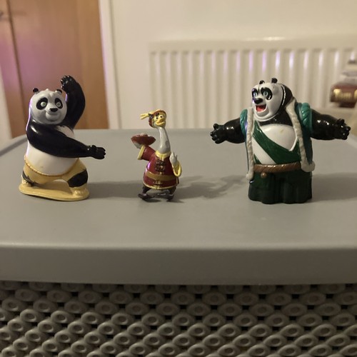 King panda figures - king, po
