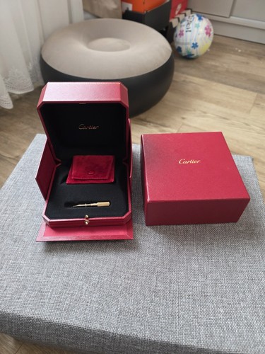 Cartier love bracelet - cartier,