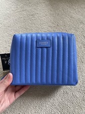 Osprey Blue Leather Make-Up