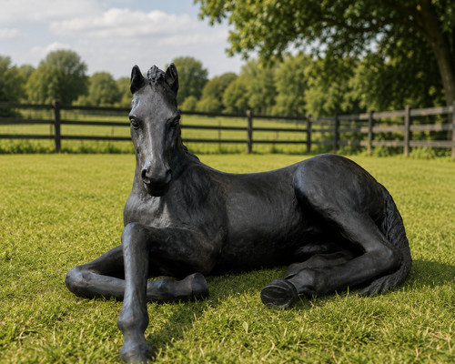 Lifesize cast iron laying - cast,
