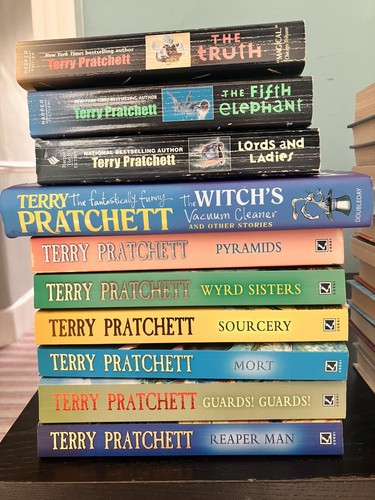 Terry pratchett bundle - pratchett,