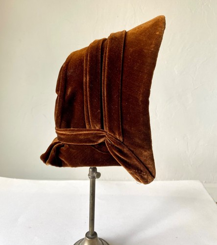Antique victorian brown velvet - victorian,