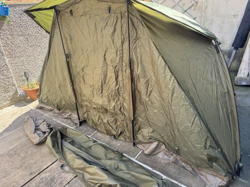 Trakker composite bivvy with - composite,