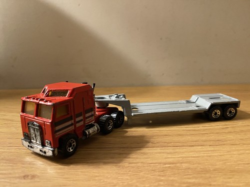 Vintage 1981 matchbox - "matchbox",