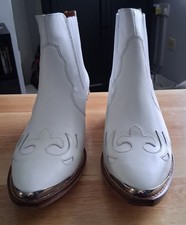 Marvellous White Cowboy Ankle