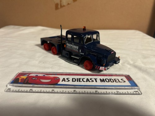 Corgi modern truck - modern,