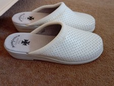 Ladies Clogs  Slip On Nurse