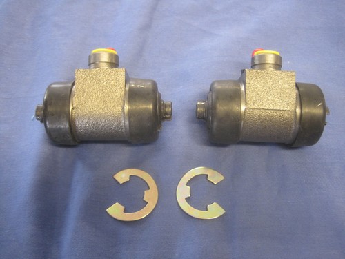 Pair new mgb roadster - mgb, rear