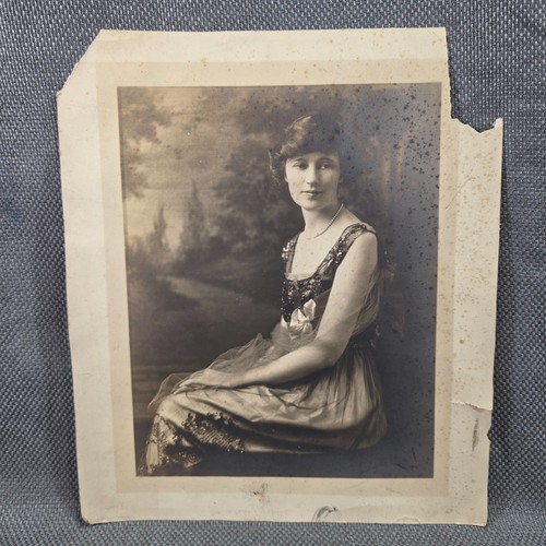 1920s studio portrait young - studio,