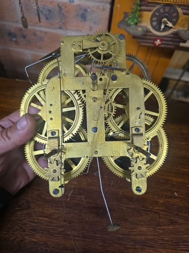 Antique thomas clock - s.thomas,