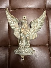 LARGE CAST VINTAGE BRASS EAGLE DOOR KNOCKER HARDWARE HAS PATINA. 