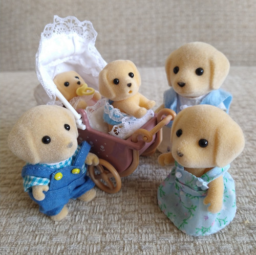 Sylvanian families golden - families,