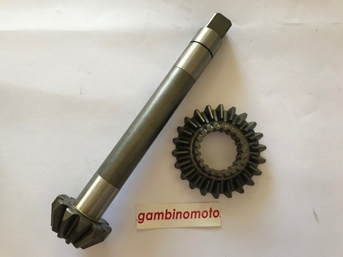 Lower square bevel gear - , for