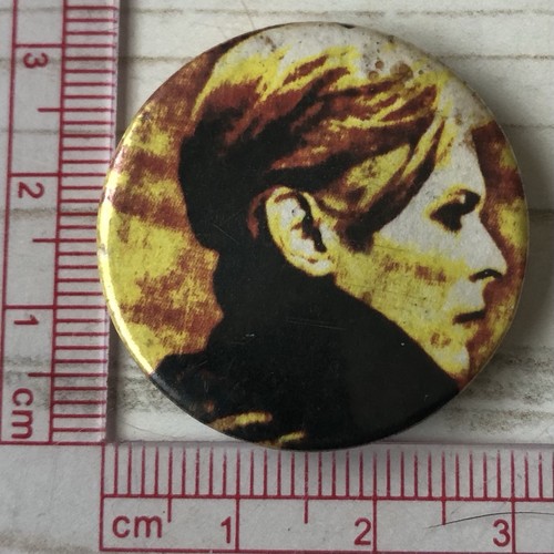 Vintage david bowie low pin - bowie,