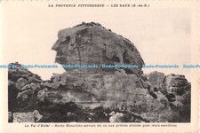 R539701 La Provence Pittoresque Les Baux B du R Le Val dEnfer Roche Monolithe se