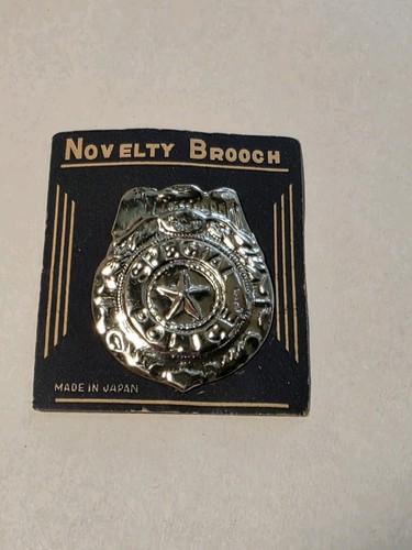 Vintage old novelty brooch - vintage,