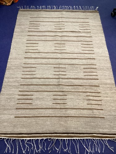 Handwoven 100 wool rug kilim - handwoven,