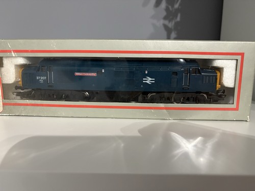 The hornby r402 - 37, no