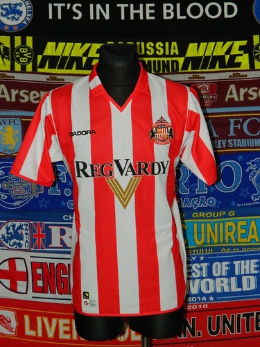 Sunderland adults s 2004 - 4/5,