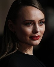 SEXY LAURA HADDOCK 8x10 PHOTO