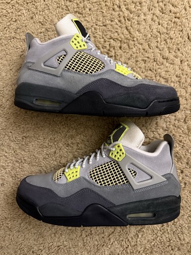 Size air jordan 4 retro - 9.5,