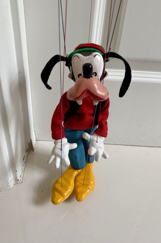 Pelham disney goofy marionette - goofy,
