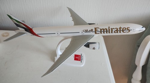 Boeing 777 300er emirates - boeing,