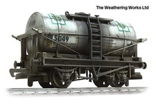Mainline 14T BP Fuel / Oil Tank Wagon *PRO WEATHERED LOOK*