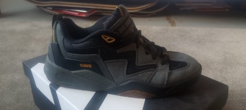 Chunky skate shoes - size,