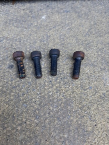 Small side panel - side, bolts