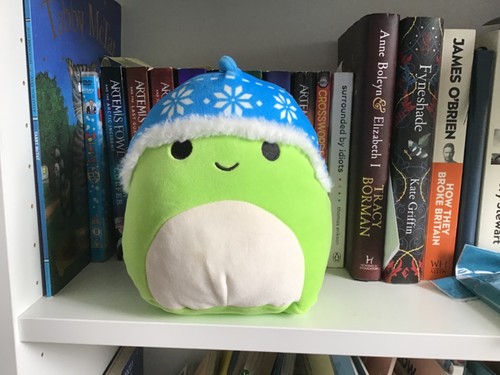 Green squishmallow dinousar - squishmallow,