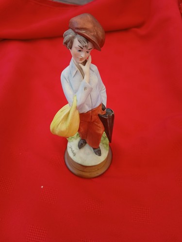 Capodimonte figurine lady cap - figurine,