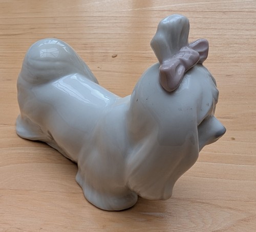 Lladro maltese maltes dog - maltese,