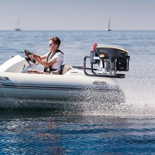 4-Stroke 9 HP Outboard Motor