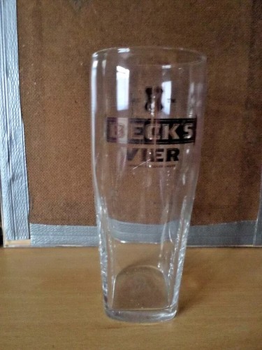Becks vier square - vier,