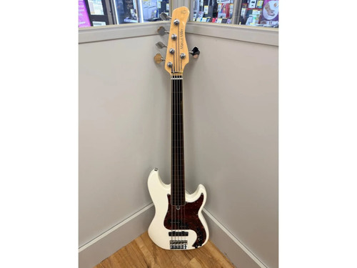 Marcus miller string bass - miller, p7