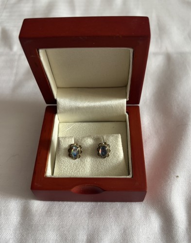 9ct gold opal - earrings, studs