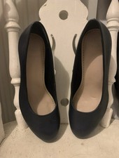 Ladies Clarks Kendra Navy  Suede Court Shoes/ Heels UK Size 3 With Box