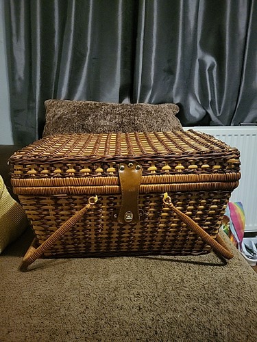 Vintage person large wicker - vintage,