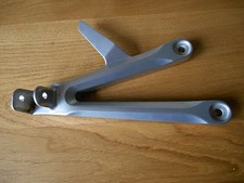 Honda CBR600RR 05-06 RH Rear footrest hanger 50750 MEE D00  