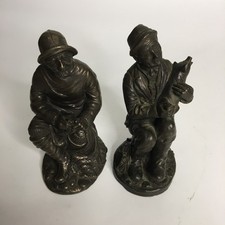 2 Menton Manor Bronze