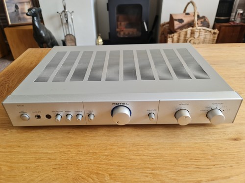 Rotel hifi amplifier - ra-02,
