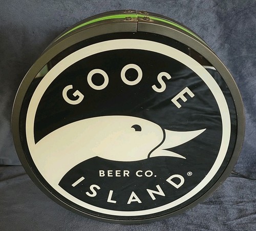 Goose island beer indoor - goose,