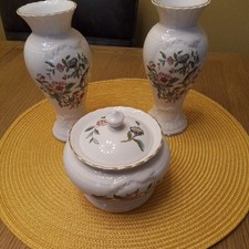 3 X Vintage Aynsley Bone China Pembroke  2  Bud Vases &1  Lidded Trinket Dish