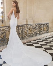 Bnwot £2199 Elysee Plain Crepe Fitted Wedding Dress Low Back Plunge 12  14  