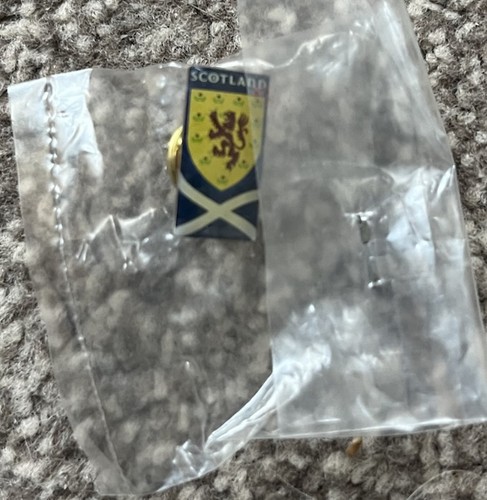Scotland football pin badge - scotland,