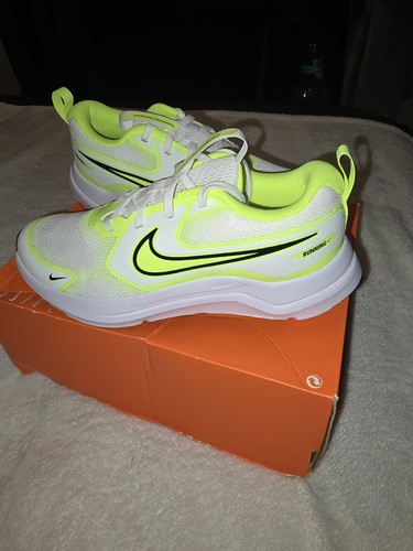 Nike cosmic runner - nike,