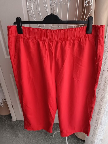 Ladies woman cropped red - ladies,