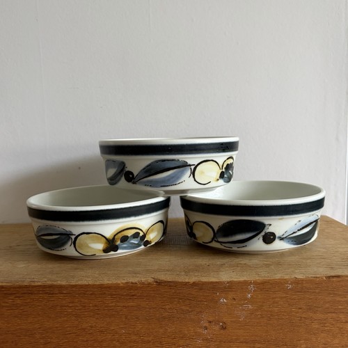 Vintage small bowls 3 - bowls, x